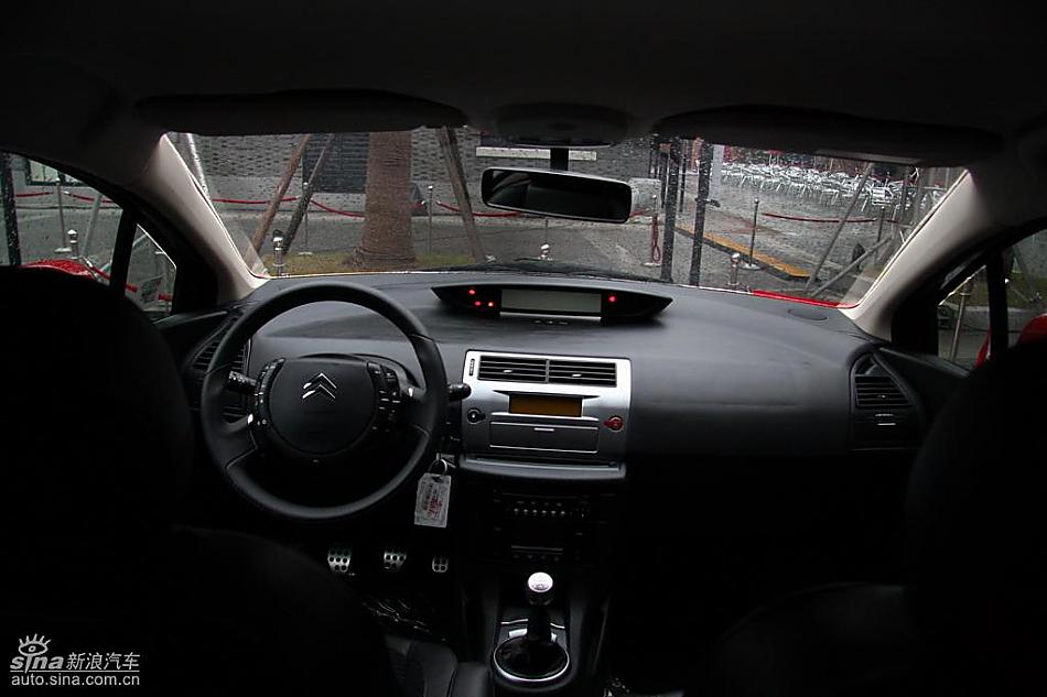 世嘉VTS内饰实拍图