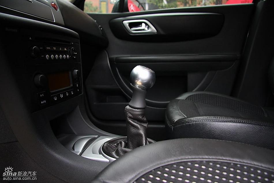 世嘉VTS内饰实拍图