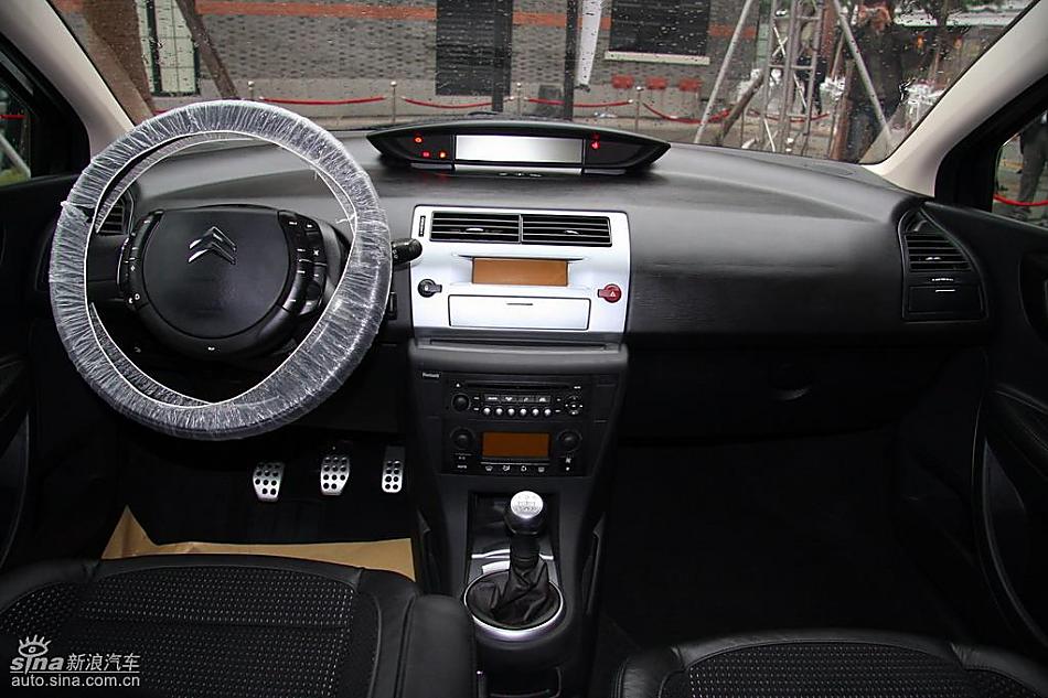 世嘉VTS内饰实拍图