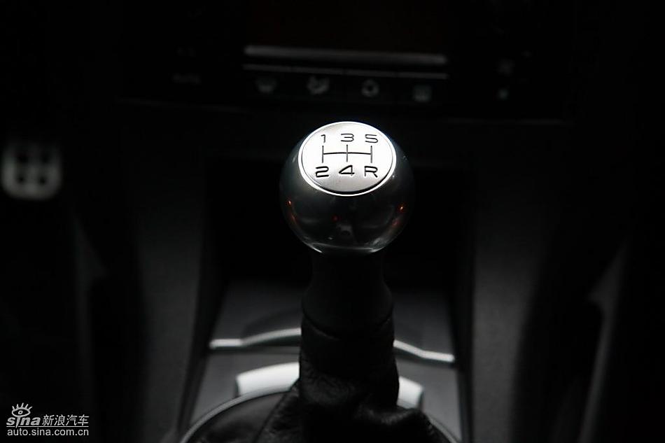 世嘉VTS内饰实拍图