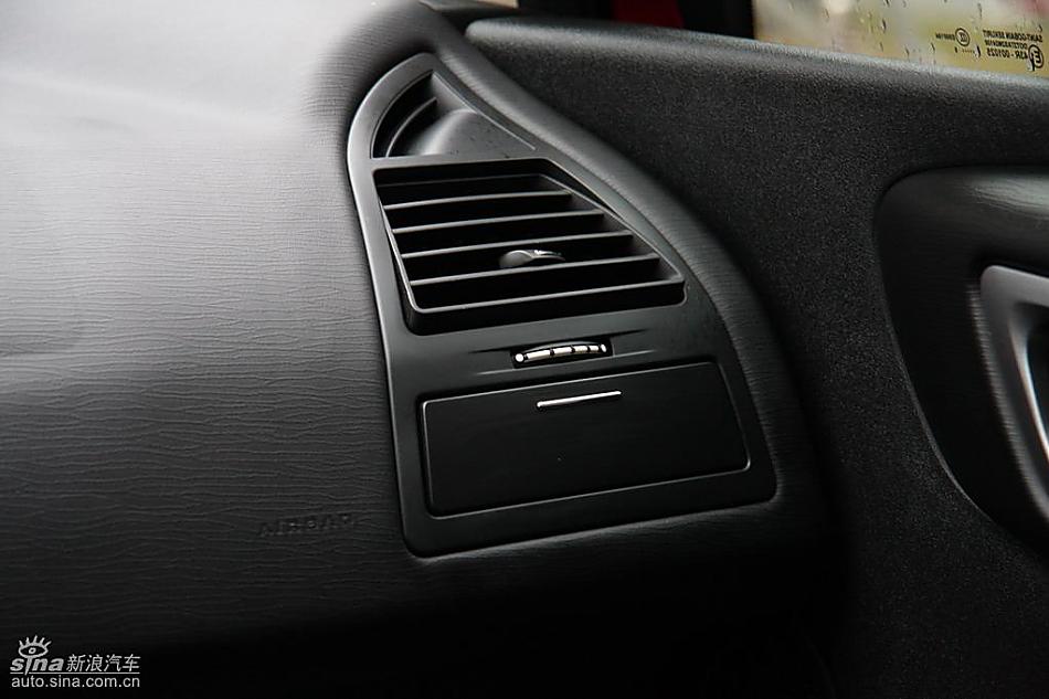 世嘉VTS内饰实拍图