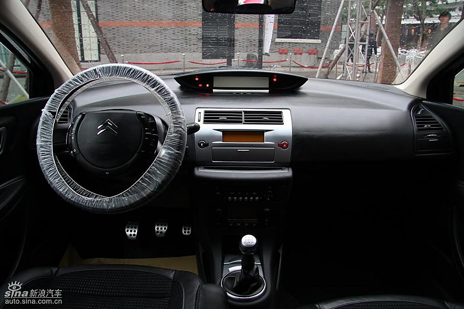 世嘉VTS内饰实拍图