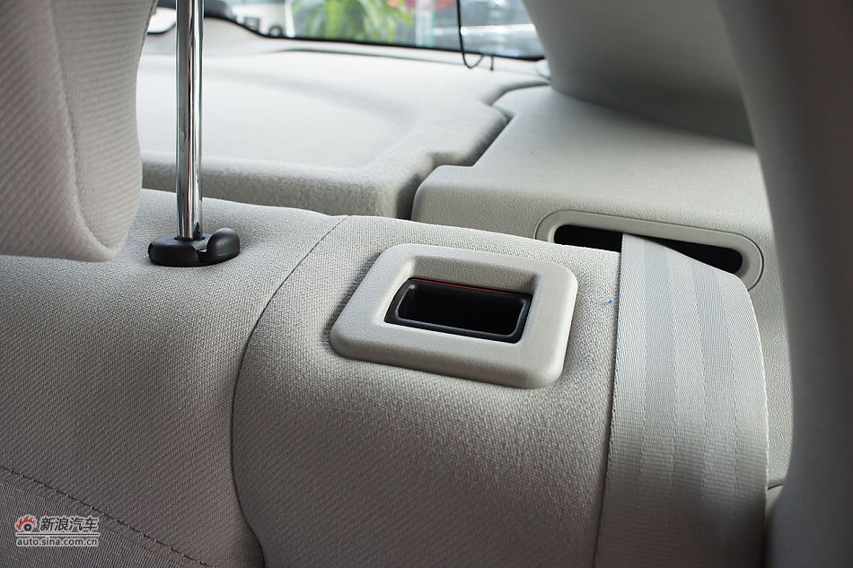 2011款世嘉两厢内饰图片