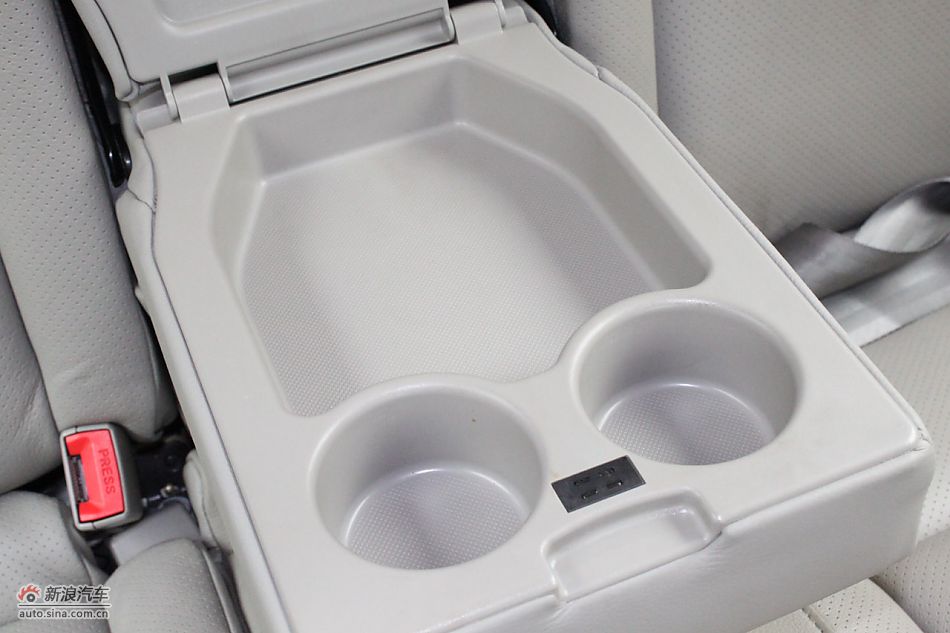 世嘉两厢内饰及内部细节