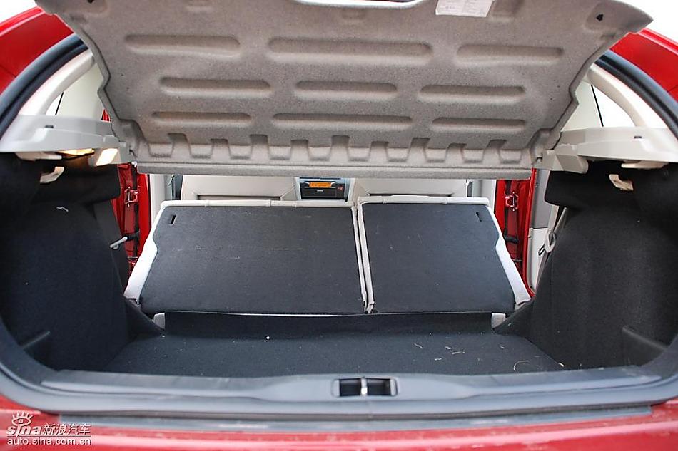 东风雪铁龙世嘉内饰实拍图