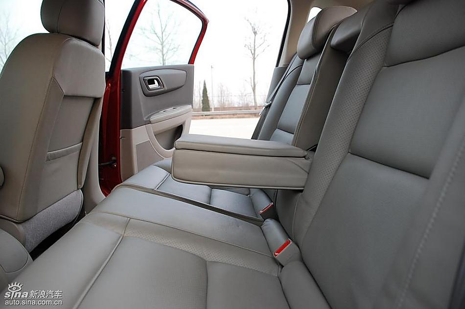 东风雪铁龙世嘉内饰实拍图