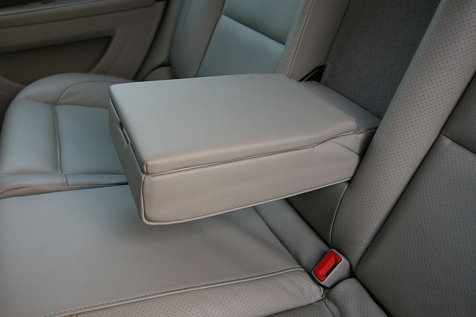 东风雪铁龙世嘉内饰图片