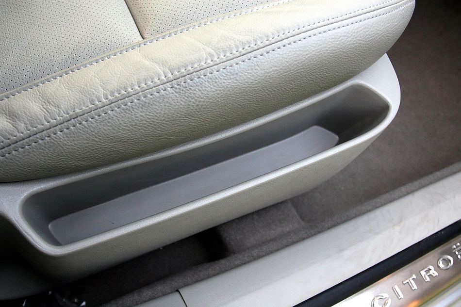 东风雪铁龙世嘉内饰图片