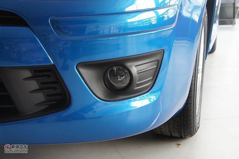 2011款世嘉两厢外观图片