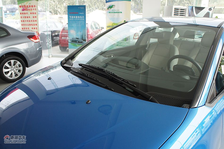 2011款世嘉两厢外观图片