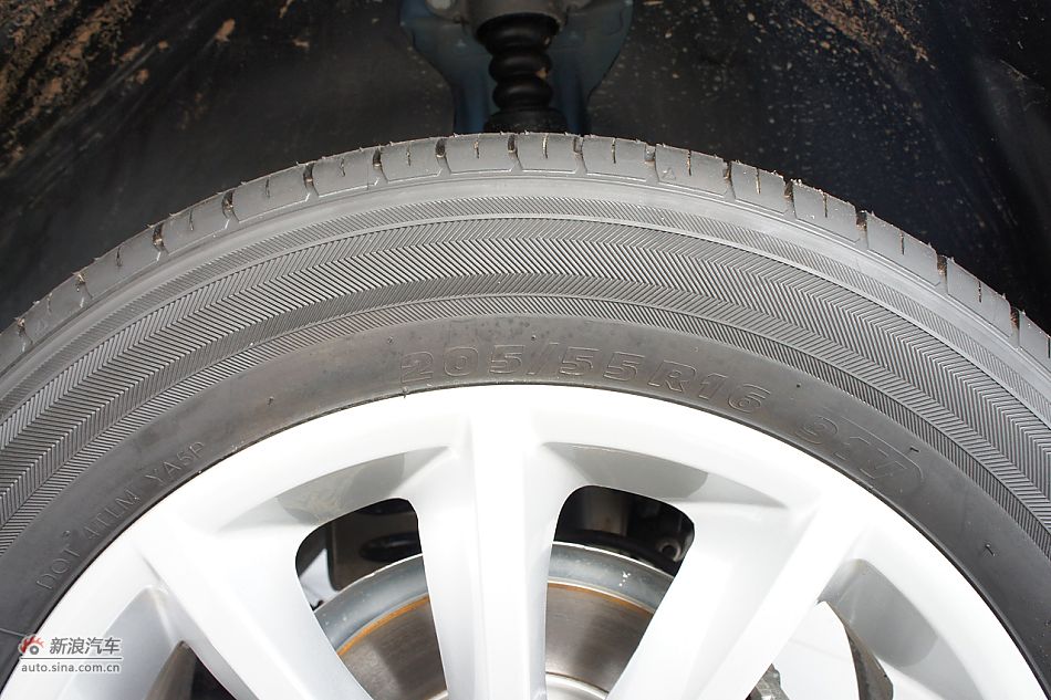 2011款世嘉两厢外观图片