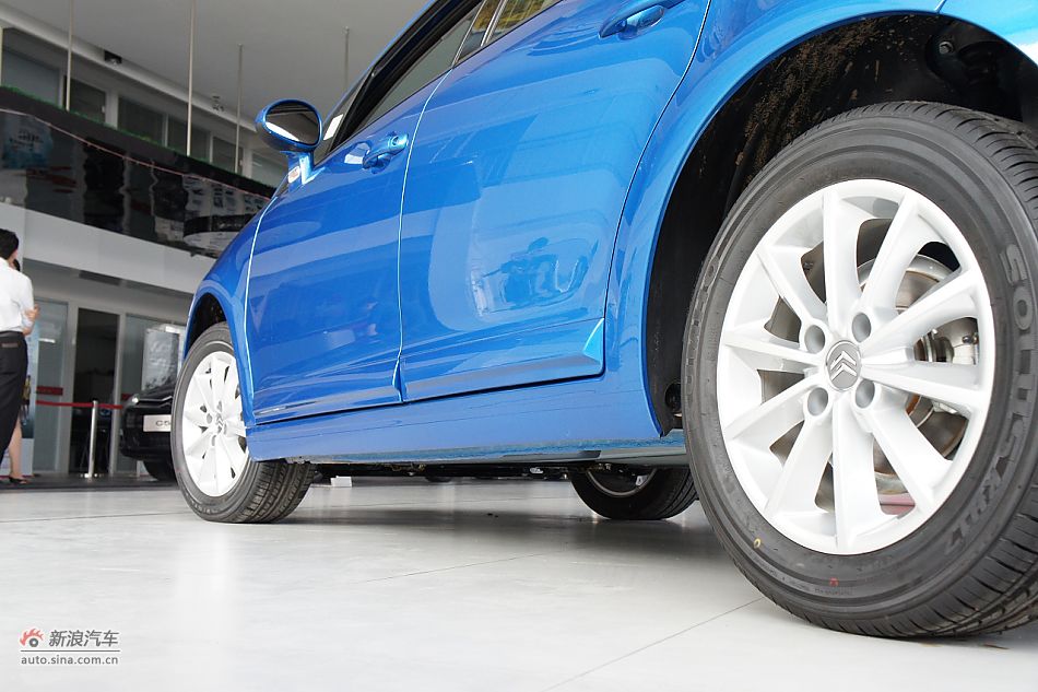 2011款世嘉两厢外观图片