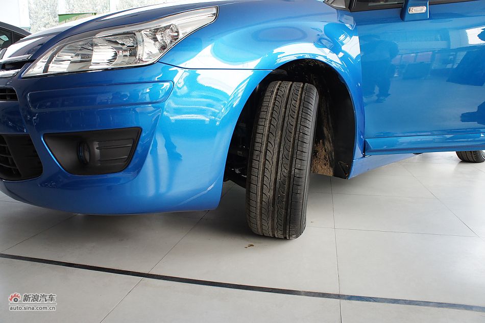 2011款世嘉两厢外观图片