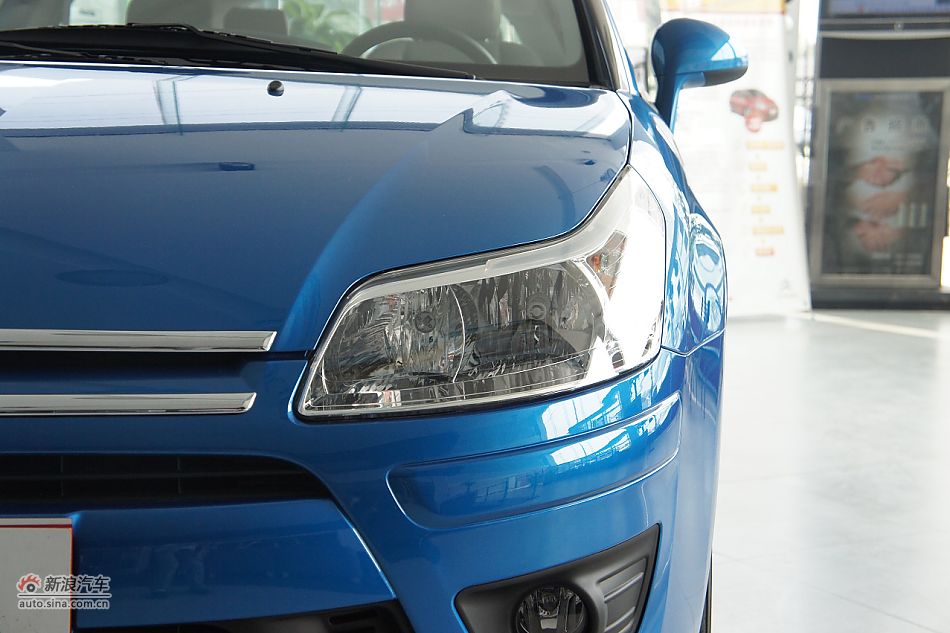 2011款世嘉两厢外观图片