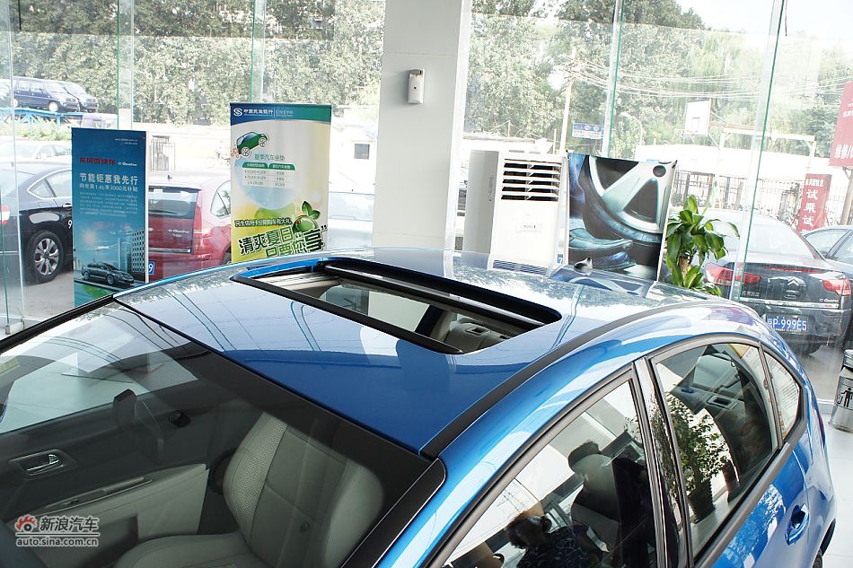 2011款世嘉两厢外观图片