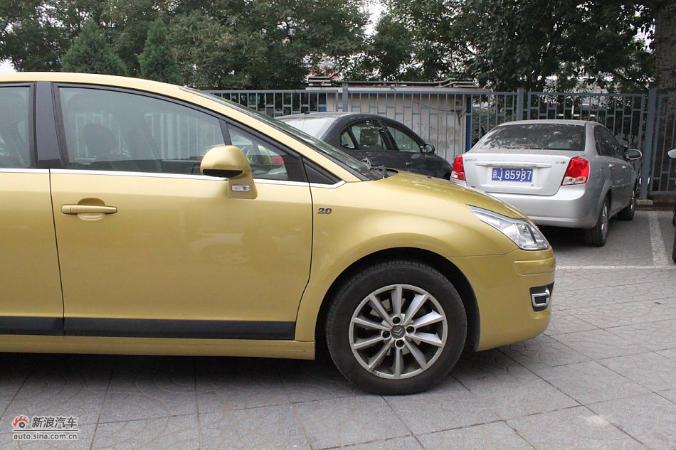 世嘉两厢外观及外部细节