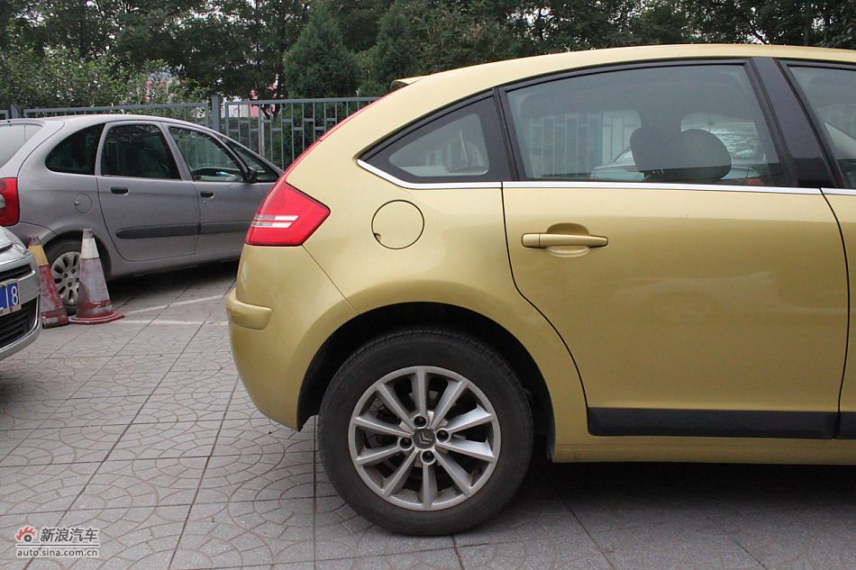 世嘉两厢外观及外部细节