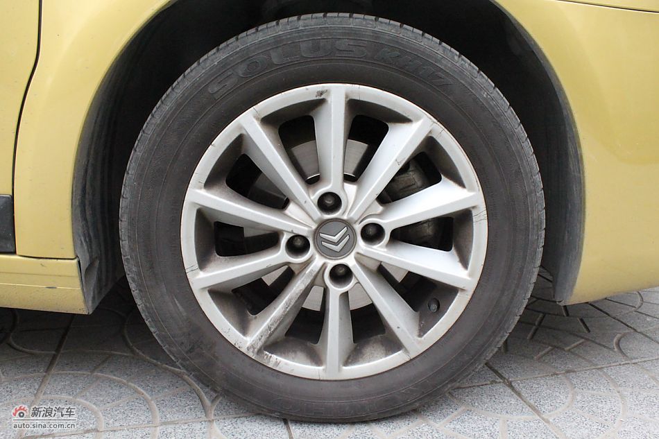 世嘉两厢外观及外部细节