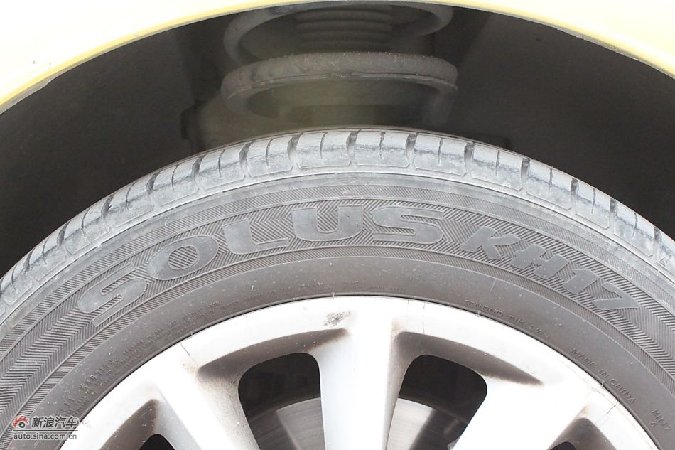 世嘉两厢发动机、底盘及后备箱