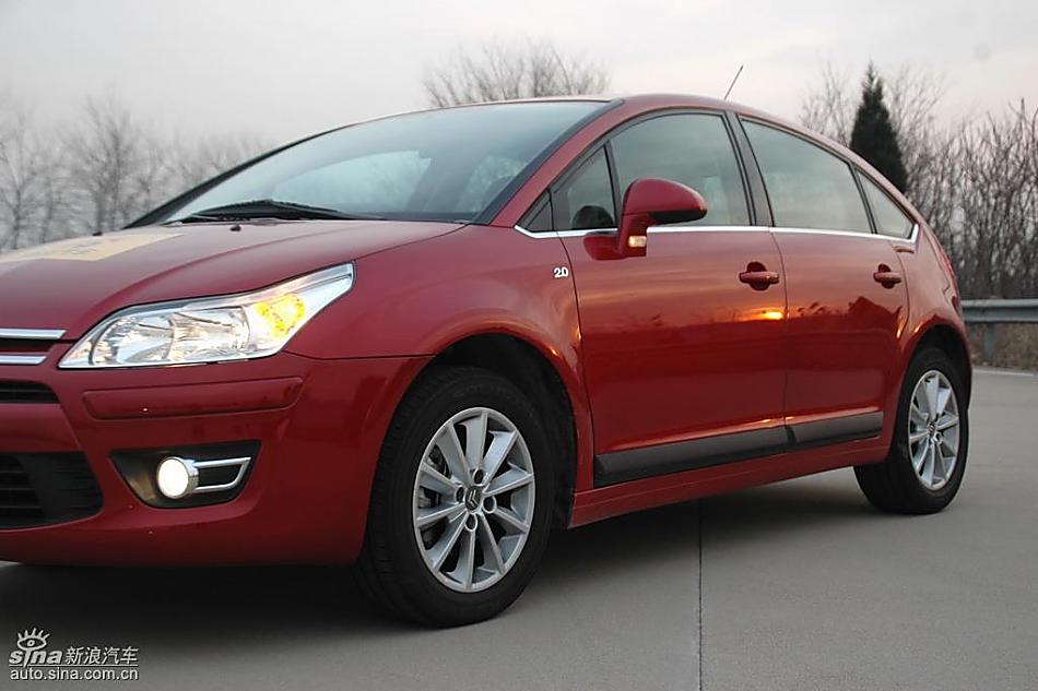 东风雪铁龙世嘉实拍图外观