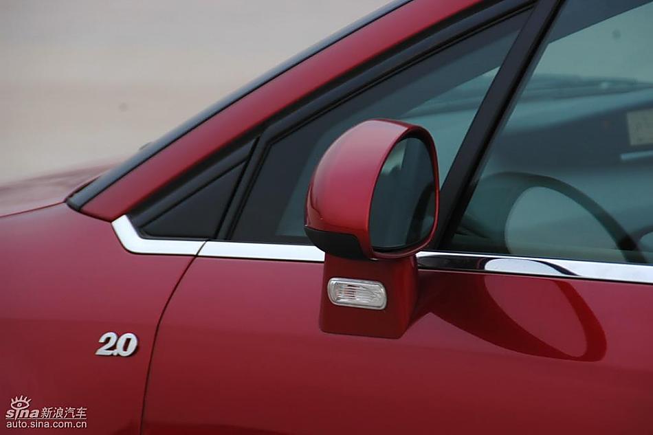 东风雪铁龙世嘉实拍图外观