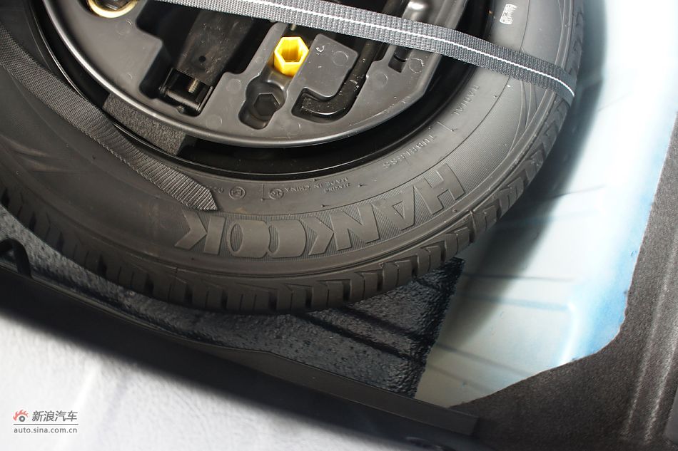 2011款世嘉两厢内饰图片