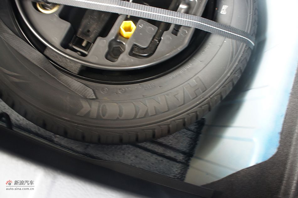 2011款世嘉两厢内饰图片