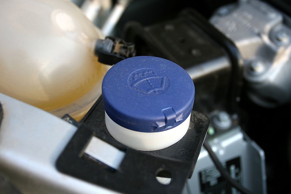 东风雪铁龙世嘉1.6引擎图片