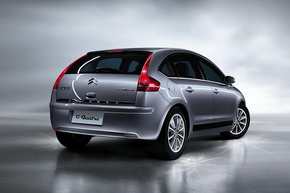 雪铁龙08款两厢C4世嘉