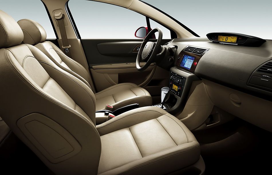 雪铁龙08款两厢C4世嘉