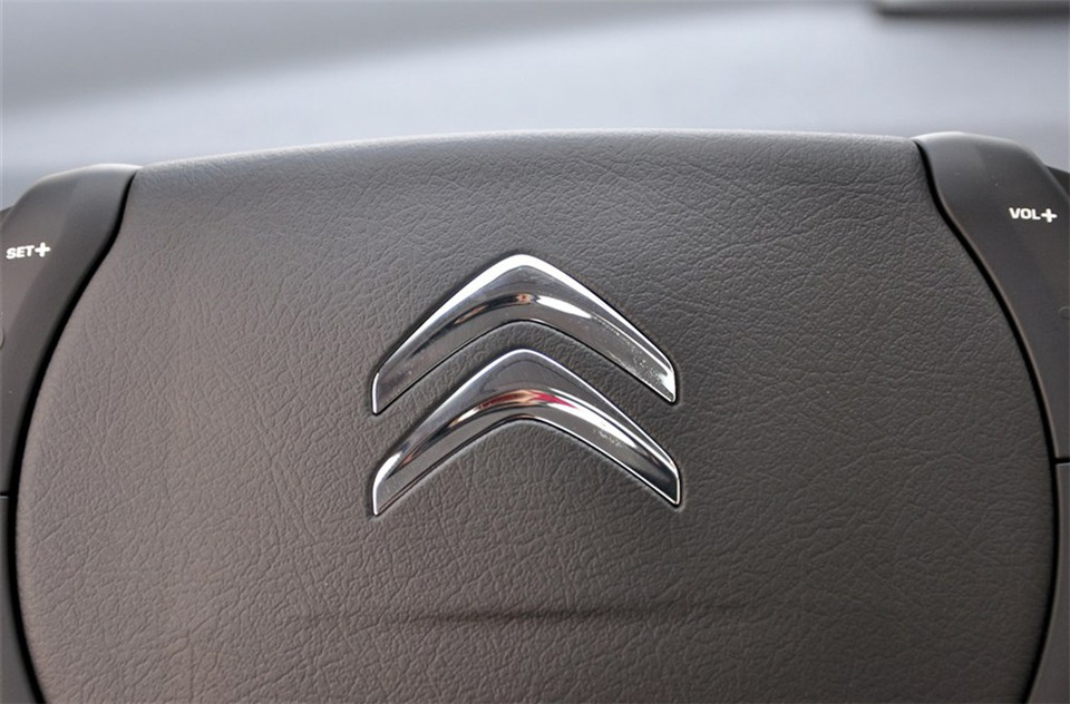 三厢 2012款 1.6L AT 品享型 外观 