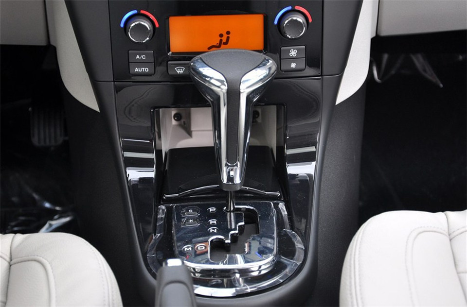 三厢 2012款 1.6L AT 品享型 外观 