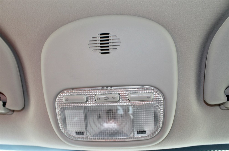 三厢 2012款 1.6L AT 品享型 外观 