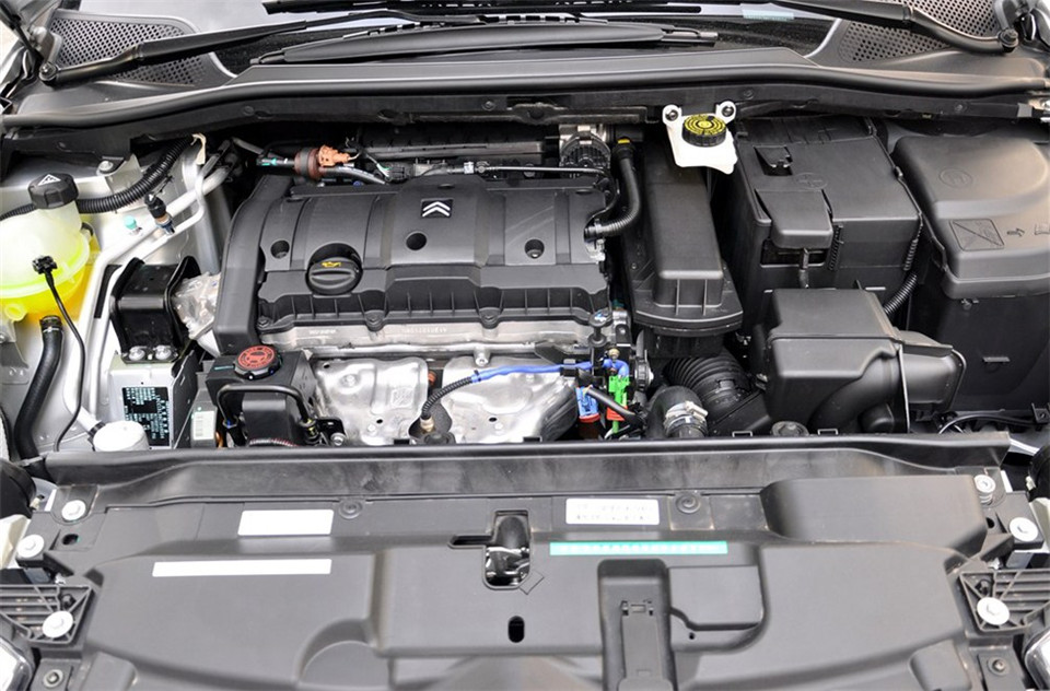 三厢 2012款 1.6L AT 品享型 外观 