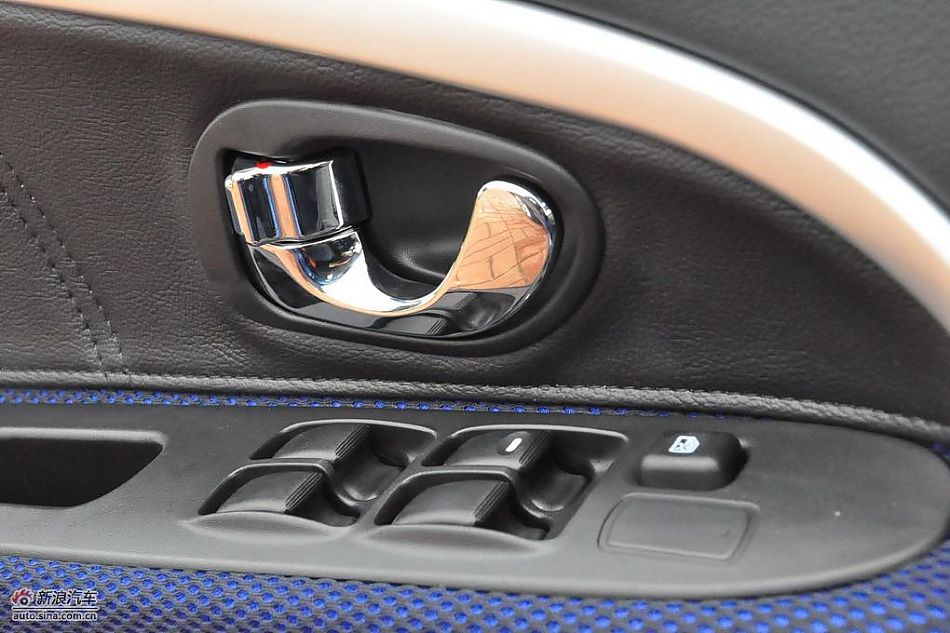 东南V3菱悦CVT版试车实拍图