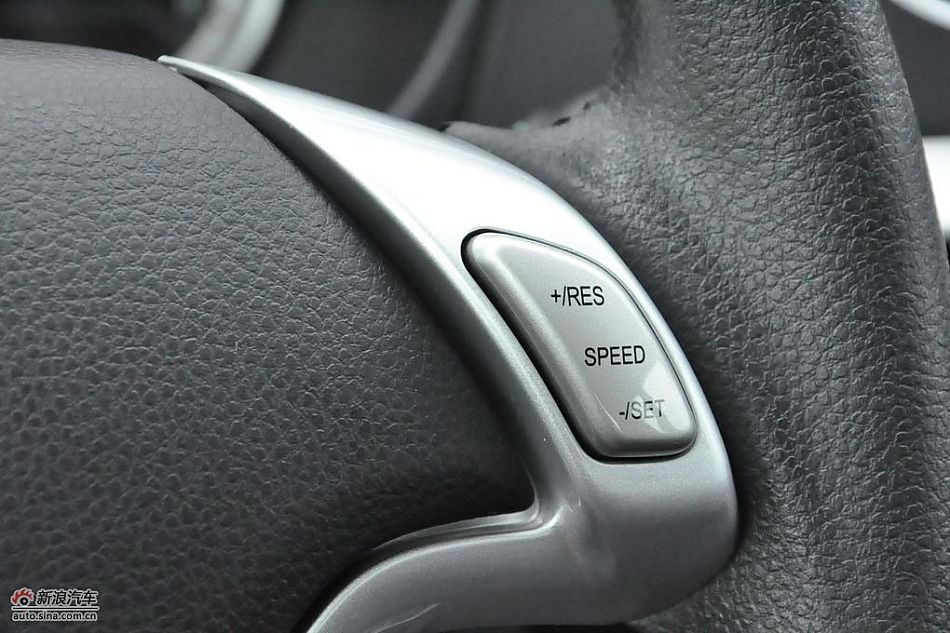 东南V3菱悦CVT版试车实拍图