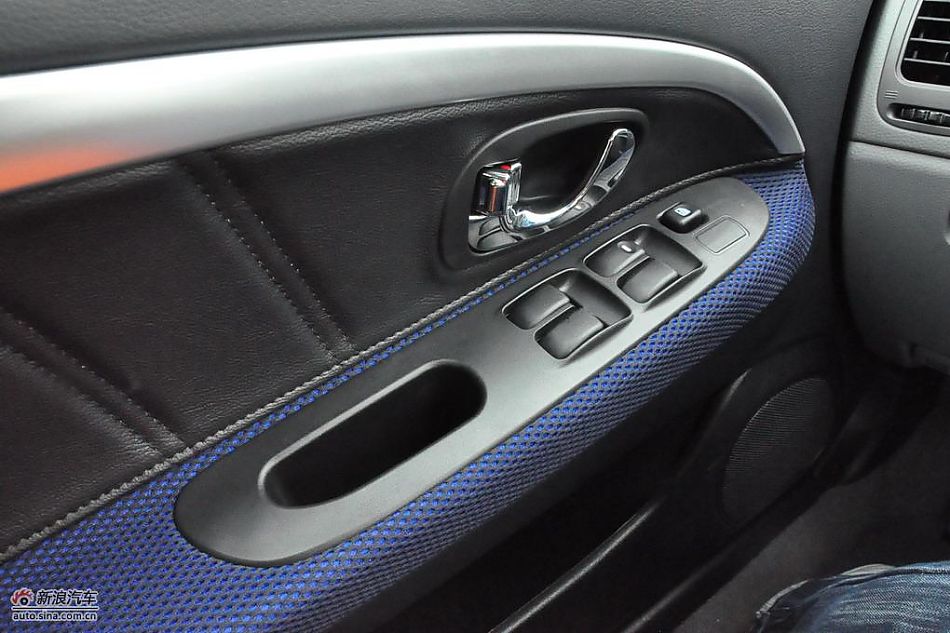 东南V3菱悦CVT版试车实拍图