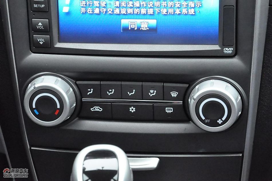 东南V3菱悦CVT版试车实拍图