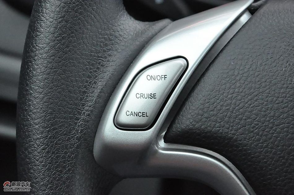 东南V3菱悦CVT版试车实拍图