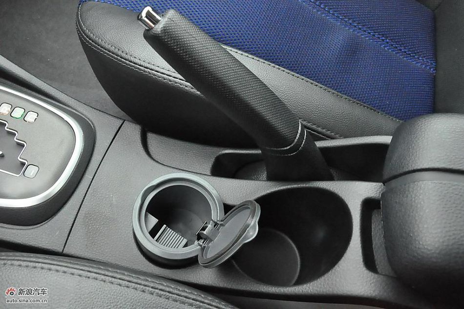 东南V3菱悦CVT版试车实拍图