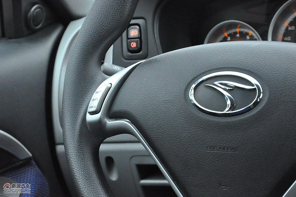 东南V3菱悦CVT版试车实拍图