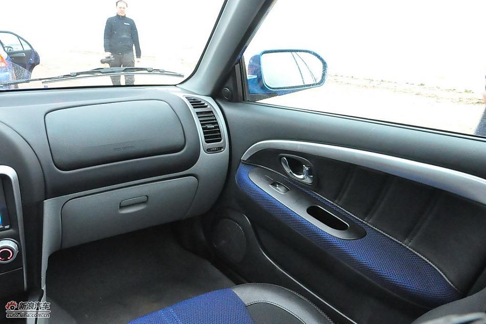 东南V3菱悦CVT版试车实拍图