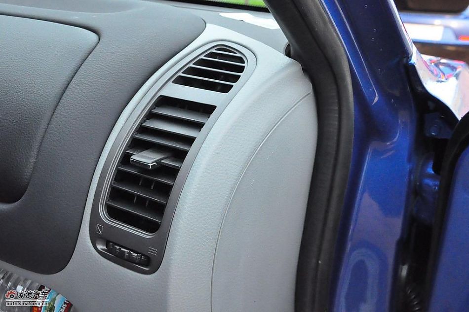 东南V3菱悦CVT版试车实拍图