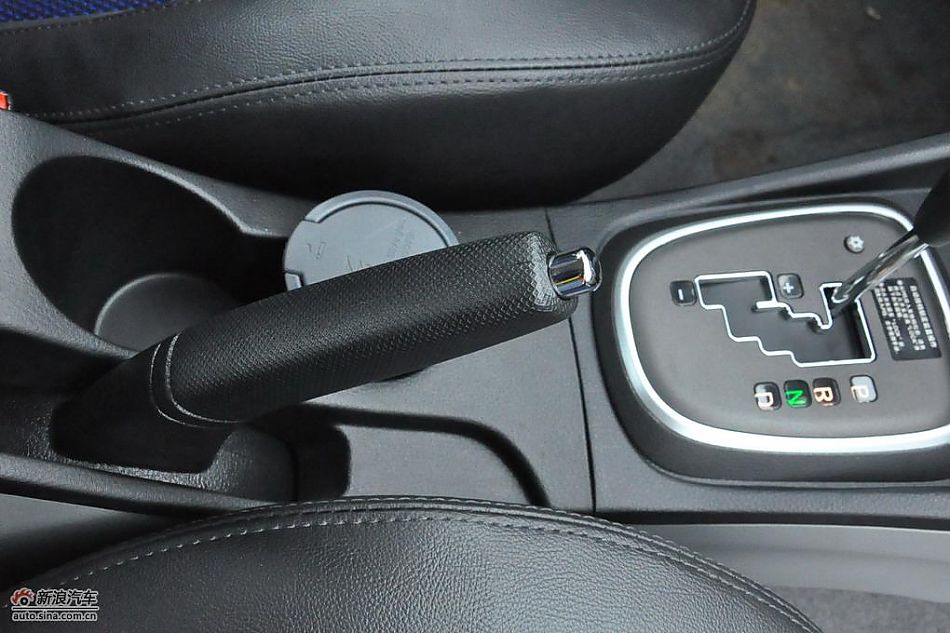 东南V3菱悦CVT版试车实拍图