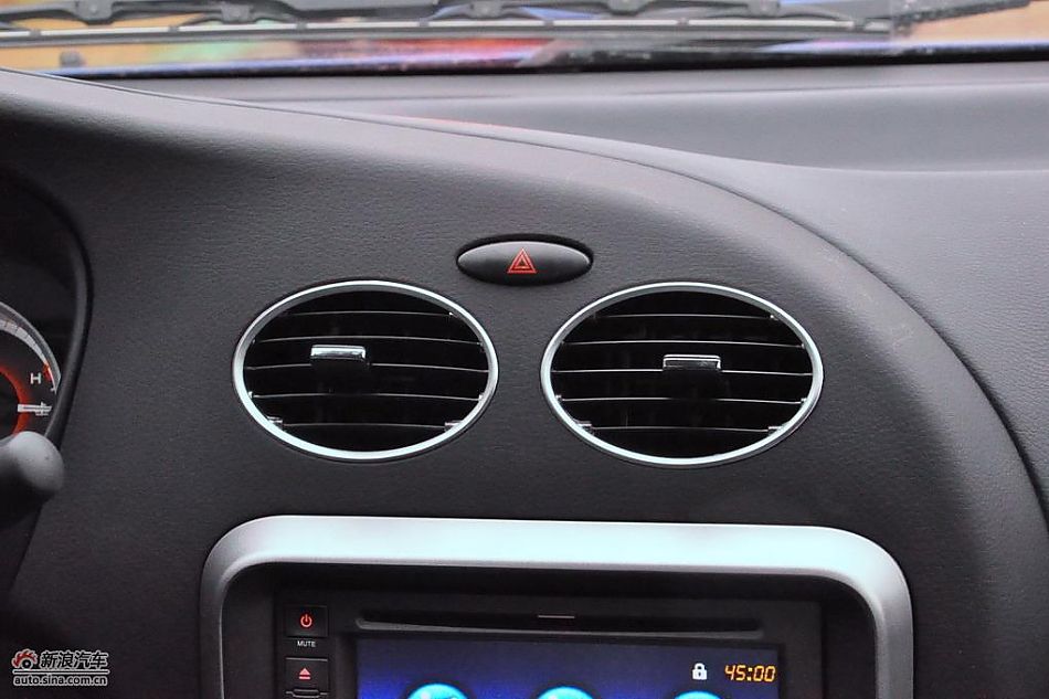 东南V3菱悦CVT版试车实拍图