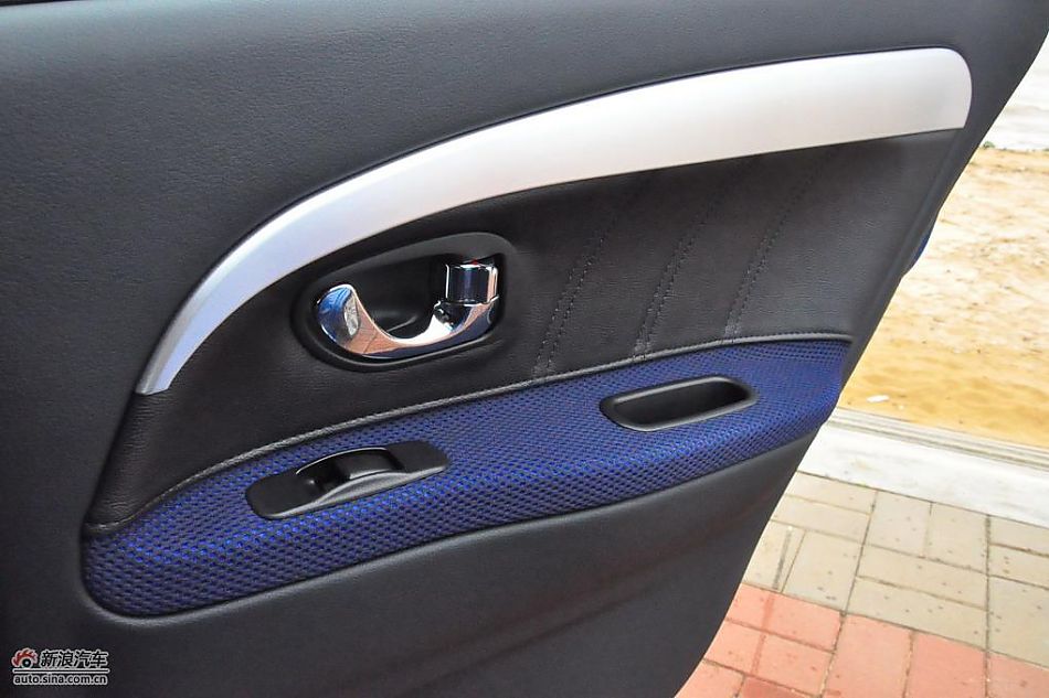 东南V3菱悦CVT版试车实拍图