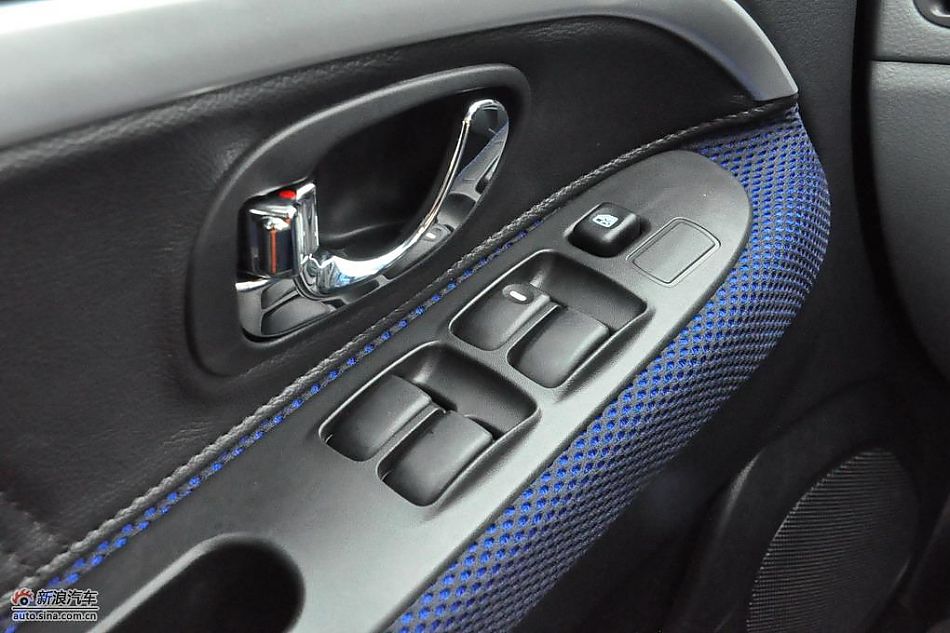 东南V3菱悦CVT版试车实拍图