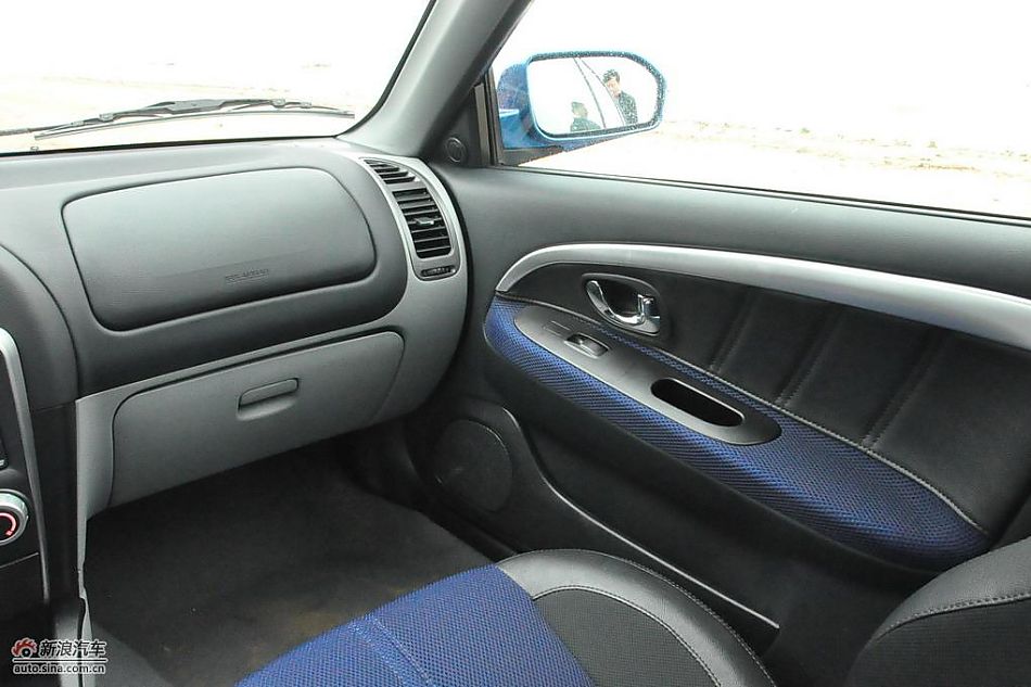 东南V3菱悦CVT版试车实拍图