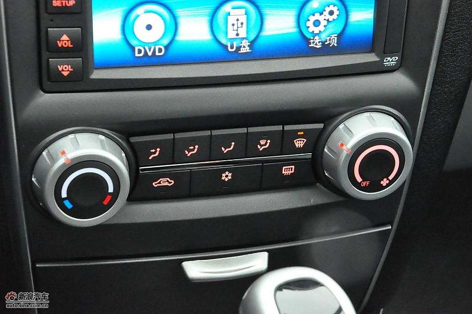 东南V3菱悦CVT版试车实拍图