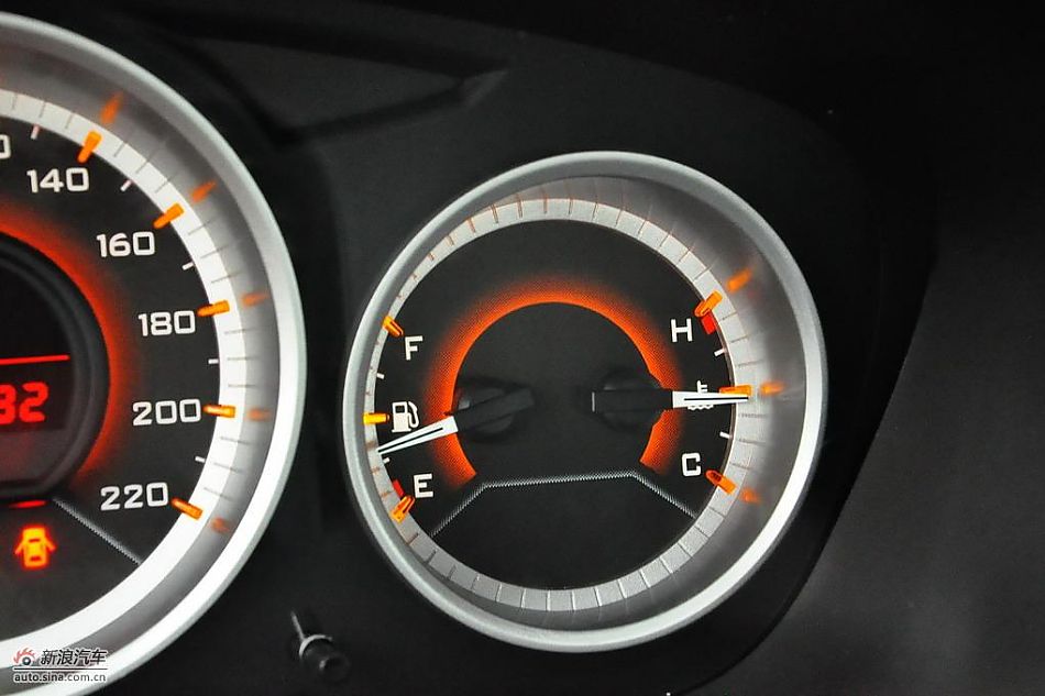 东南V3菱悦CVT版试车实拍图